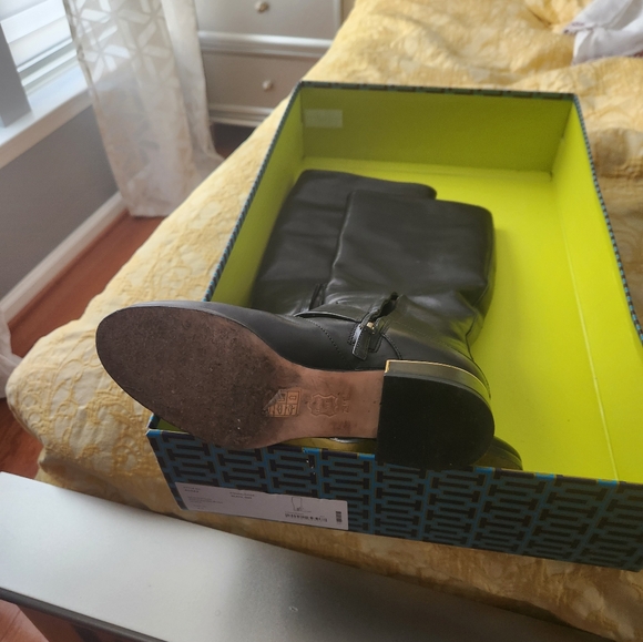 Tory burch boots - Picture 4 of 6